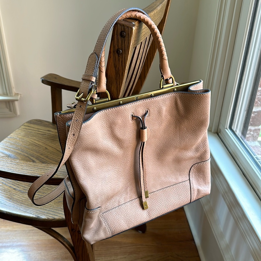 Leather shoulder bag
